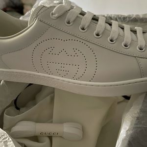 Gucci Ace Interlocking Double G size G7+